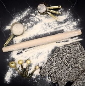 French Tapered Rolling Pin with Flour